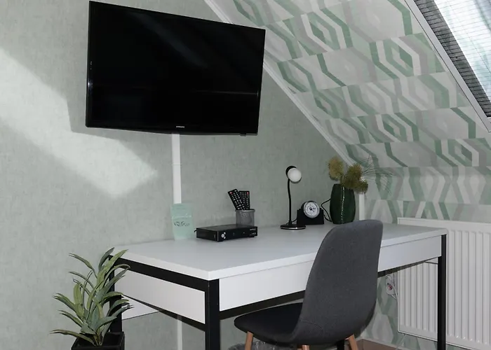 Moderne, gemütliche DG-Wohnung in ruhiger Lage