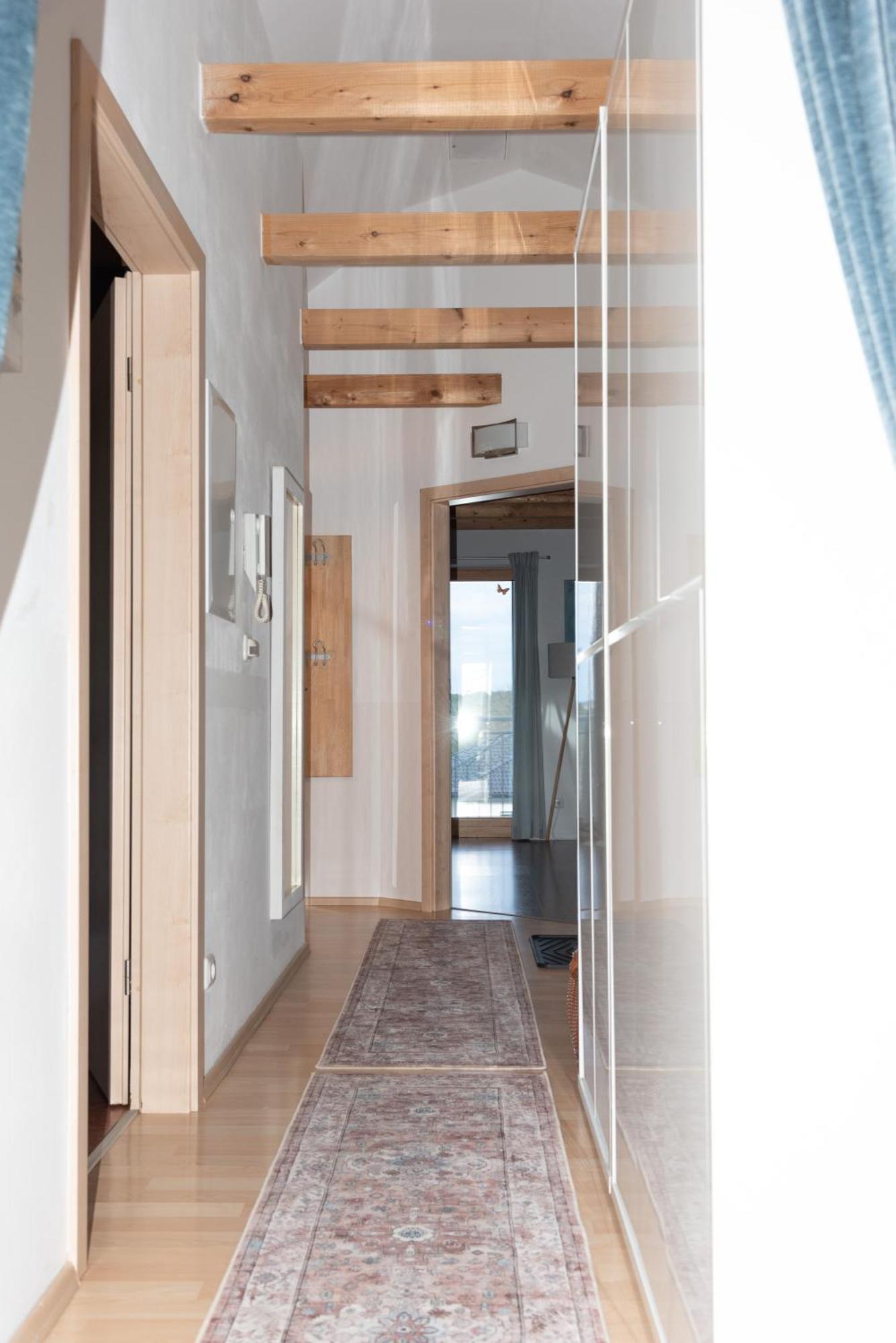 Moderne, Gemütliche Dg-wohnung In Ruhiger Lage Apartment Neunburg vorm Wald